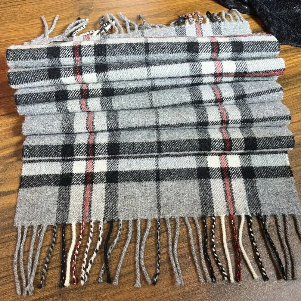 Blarney Woolen Mills Gray Black Red Scottish Tartan Scarf Premium Green Tag 61